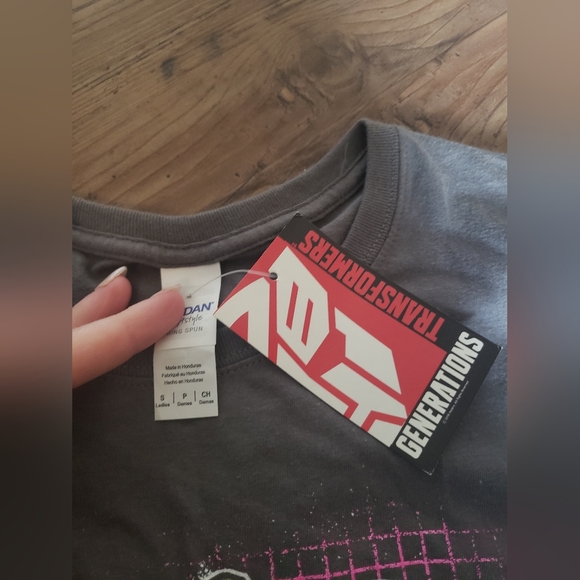 🪴BOGO FREE🪴 NWT Transformers Tee Size Small - Picture 3 of 3